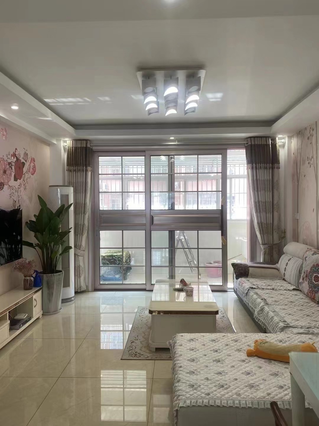 晶星家园 3室2厅 114㎡ 102.8万 精装修 关门卖