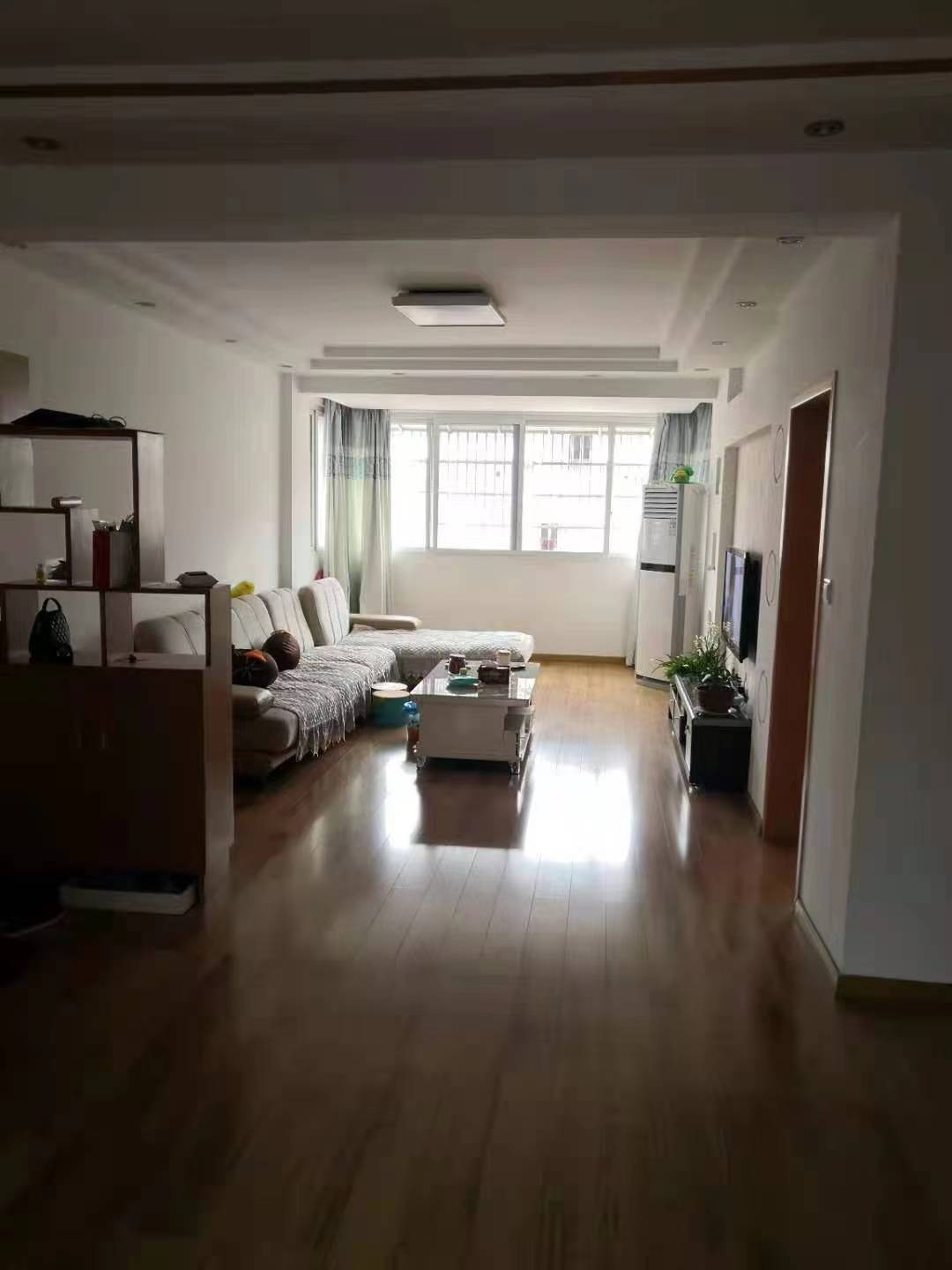 文苑花园带复式楼 3室 103㎡ 86.8万 精装修